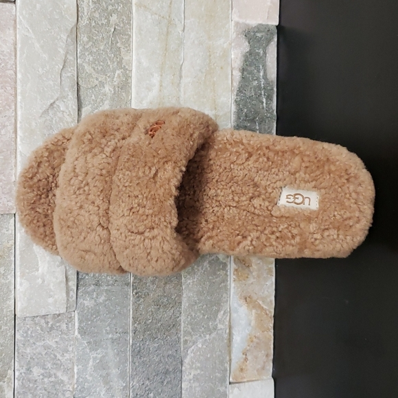 UGG Cozetta Curly Slides - Picture 5 of 8